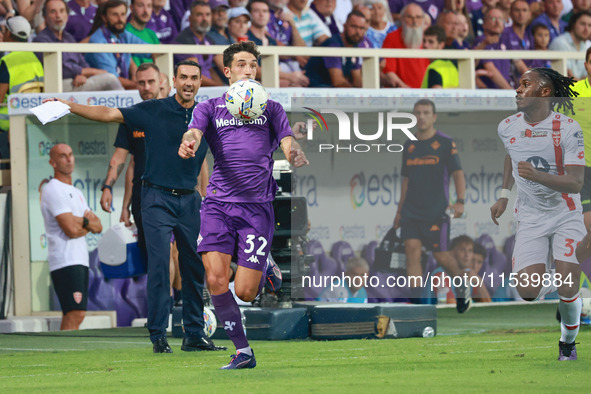 Cataldi of ACF Fiorentina controls the ball during the Italian Serie A football match between ACF Fiorentina and A.C. Monza in Florence, Ita...