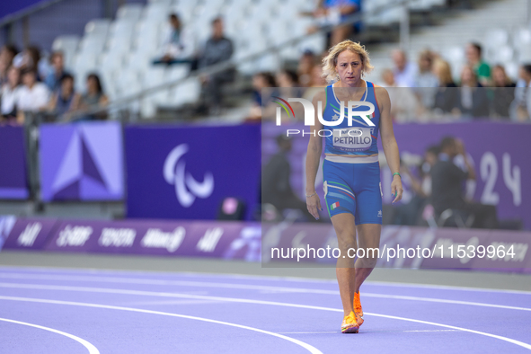 Valentina Petrillo of Team Italy warms up before competing in the Women's 400m T12 Heat 4 at Stade de France during the Paris 2024 Paralympi...