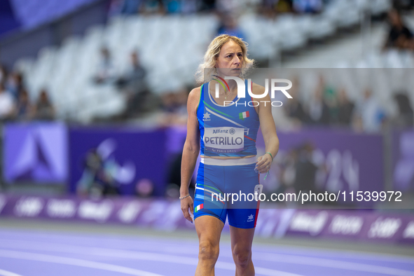 Valentina Petrillo of Team Italy warms up before competing in the Women's 400m T12 Heat 4 at Stade de France during the Paris 2024 Paralympi...