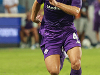 Bove of ACF Fiorentina controls the ball during the Italian Serie A football match between ACF Fiorentina and A.C. Monza in Florence, Italy,...