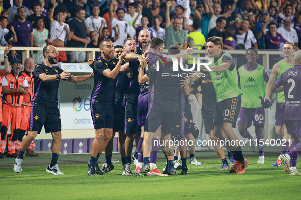 Gosens of ACF Fiorentina celebrates after scoring his team's goal during the Italian Serie A football match between ACF Fiorentina and A.C....