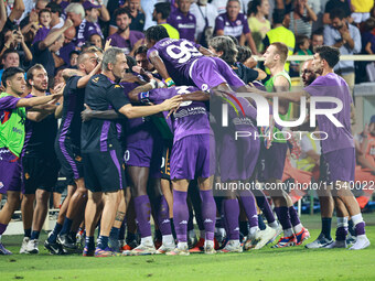 Gosens of ACF Fiorentina celebrates after scoring his team's goal during the Italian Serie A football match between ACF Fiorentina and A.C....