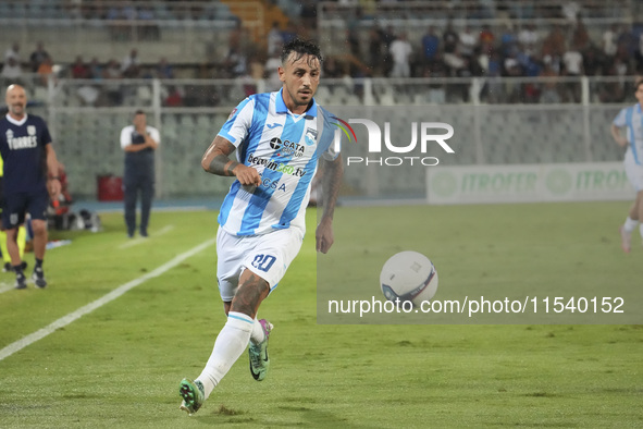 Accursio Bentivegna of Delfino Pescara 1936 is in action during the Serie C NOW match between Delfino Pescara 1936 and Torres at Stadio Adri...