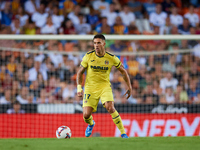 Kiko Femenia of Villarreal CF is in action during the LaLiga EA Sports match between Valencia CF and Villarreal CF at Mestalla stadium in Va...