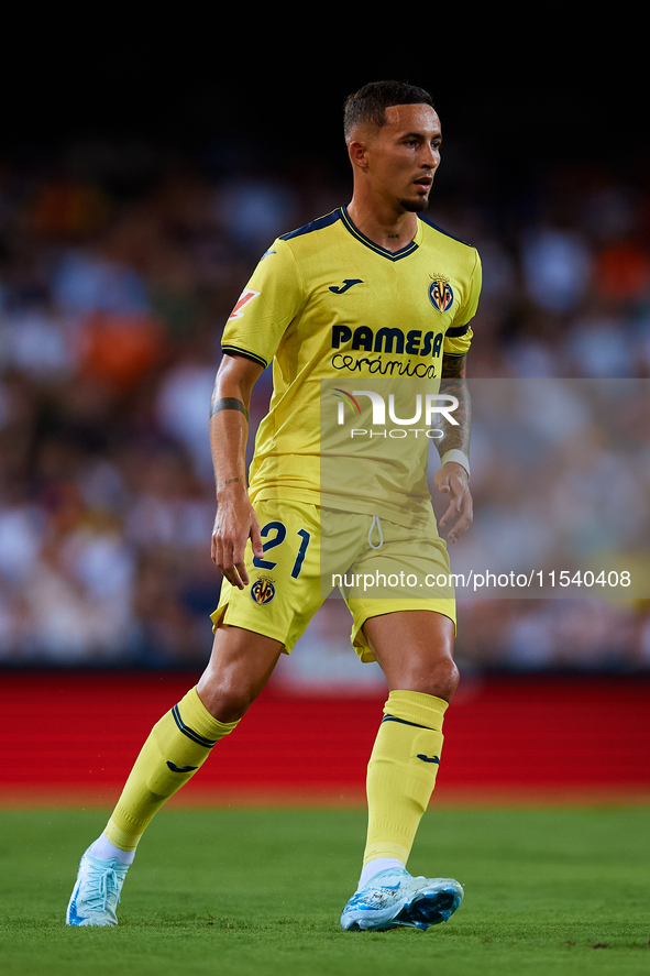 Yeremy Pino of Villarreal CF runs during the LaLiga EA Sports match between Valencia CF and Villarreal CF at Mestalla stadium in Valencia, S...