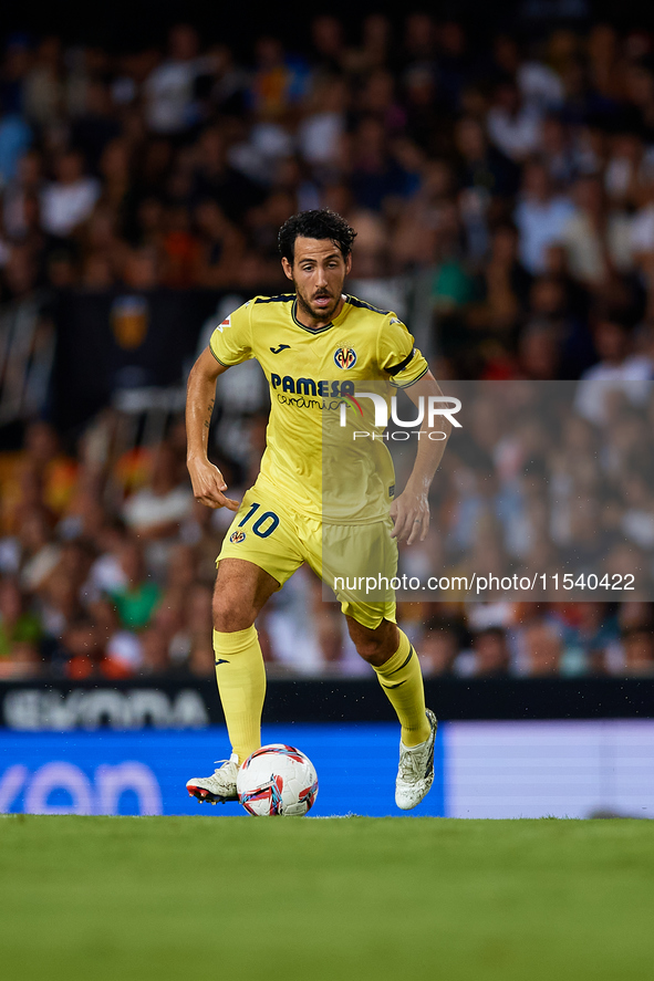 Dani Parejo of Villarreal CF is in action during the LaLiga EA Sports match between Valencia CF and Villarreal CF at Mestalla stadium in Val...