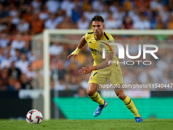 Kiko Femenia of Villarreal CF is in action during the LaLiga EA Sports match between Valencia CF and Villarreal CF at Mestalla stadium in Va...