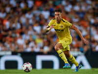 Kiko Femenia of Villarreal CF is in action during the LaLiga EA Sports match between Valencia CF and Villarreal CF at Mestalla stadium in Va...