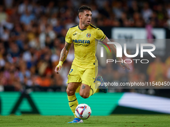 Kiko Femenia of Villarreal CF is in action during the LaLiga EA Sports match between Valencia CF and Villarreal CF at Mestalla stadium in Va...