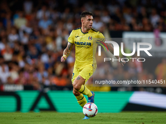 Kiko Femenia of Villarreal CF is in action during the LaLiga EA Sports match between Valencia CF and Villarreal CF at Mestalla stadium in Va...