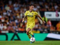 Kiko Femenia of Villarreal CF is in action during the LaLiga EA Sports match between Valencia CF and Villarreal CF at Mestalla stadium in Va...