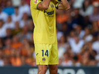 Santi Comesana Veiga of Villarreal CF reacts during the LaLiga EA Sports match between Valencia CF and Villarreal CF at Mestalla stadium in...