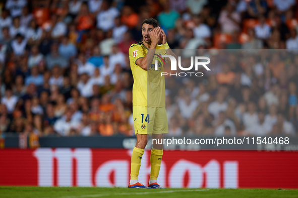 Santi Comesana Veiga of Villarreal CF reacts during the LaLiga EA Sports match between Valencia CF and Villarreal CF at Mestalla stadium in...