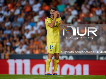 Santi Comesana Veiga of Villarreal CF reacts during the LaLiga EA Sports match between Valencia CF and Villarreal CF at Mestalla stadium in...