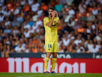 Santi Comesana Veiga of Villarreal CF reacts during the LaLiga EA Sports match between Valencia CF and Villarreal CF at Mestalla stadium in...