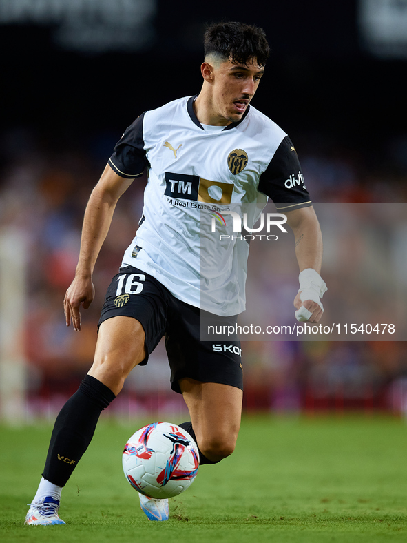 Diego Lopez of Valencia CF is in action during the LaLiga EA Sports match between Valencia CF and Villarreal CF at Mestalla stadium in Valen...