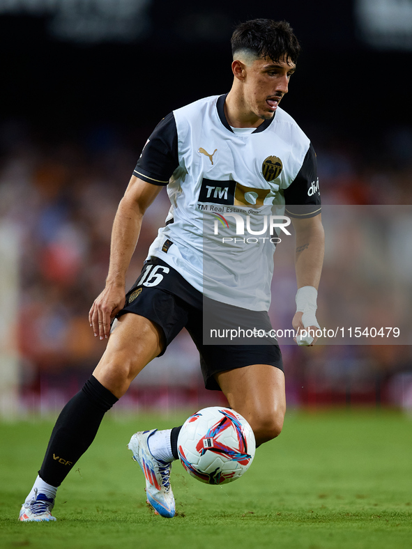 Diego Lopez of Valencia CF is in action during the LaLiga EA Sports match between Valencia CF and Villarreal CF at Mestalla stadium in Valen...