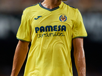 Sergi Cardona of Villarreal CF looks on during the LaLiga EA Sports match between Valencia CF and Villarreal CF at Mestalla stadium in Valen...