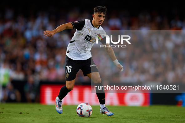 Diego Lopez of Valencia CF is in action during the LaLiga EA Sports match between Valencia CF and Villarreal CF at Mestalla stadium in Valen...