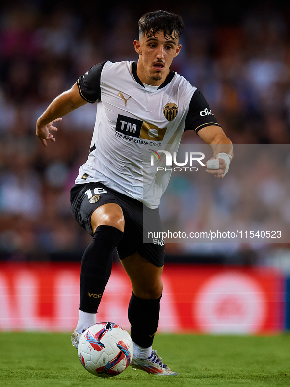 Diego Lopez of Valencia CF is in action during the LaLiga EA Sports match between Valencia CF and Villarreal CF at Mestalla stadium in Valen...