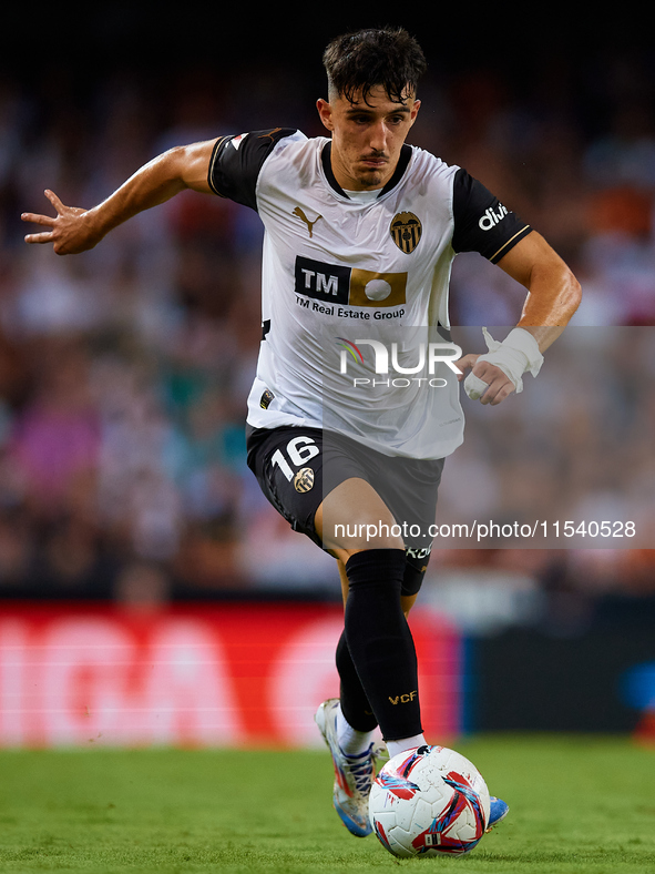 Diego Lopez of Valencia CF is in action during the LaLiga EA Sports match between Valencia CF and Villarreal CF at Mestalla stadium in Valen...