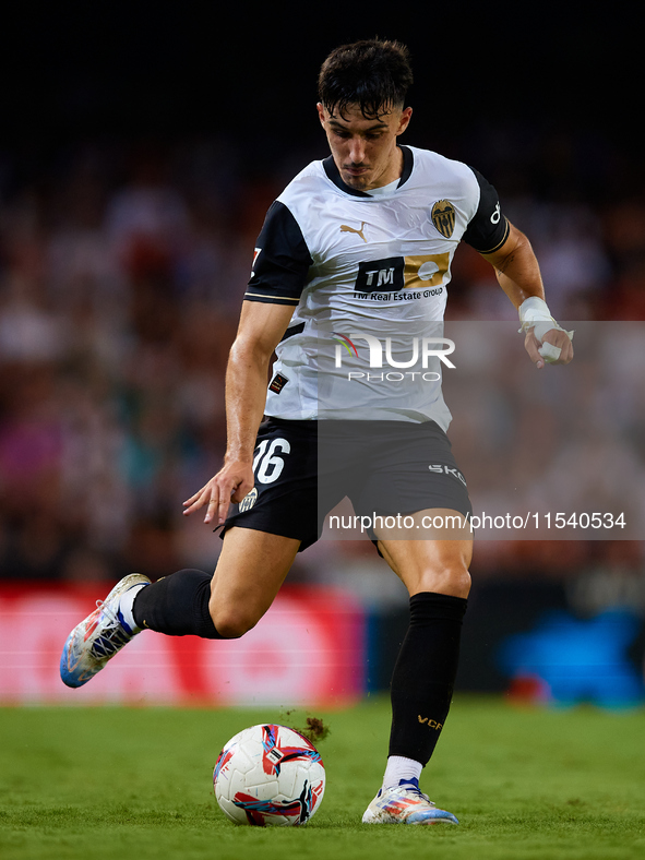 Diego Lopez of Valencia CF is in action during the LaLiga EA Sports match between Valencia CF and Villarreal CF at Mestalla stadium in Valen...