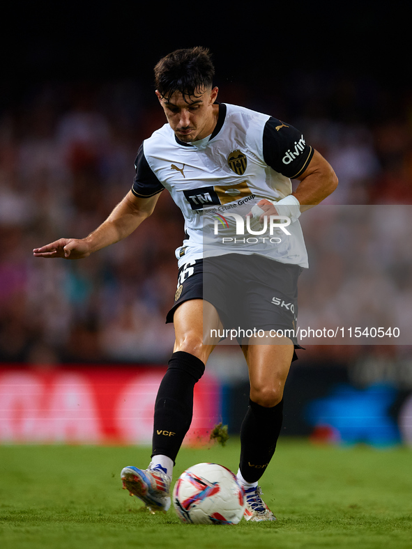 Diego Lopez of Valencia CF is in action during the LaLiga EA Sports match between Valencia CF and Villarreal CF at Mestalla stadium in Valen...