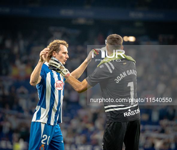 Alex Kral, Joan Garcia during the LaLiga EA Sports match between RCD Espanyol de Barcelona and Rayo Vallecano, on August 31, 2024.  