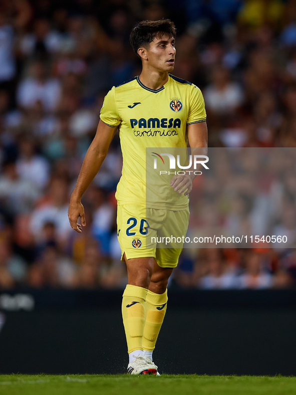 Ramon Terrats of Villarreal CF looks on during the LaLiga EA Sports match between Valencia CF and Villarreal CF at Mestalla stadium in Valen...