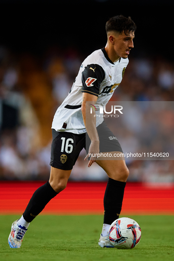 Diego Lopez of Valencia CF is in action during the LaLiga EA Sports match between Valencia CF and Villarreal CF at Mestalla stadium in Valen...