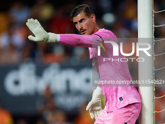 Diego Conde of Villarreal CF reacts during the LaLiga EA Sports match between Valencia CF and Villarreal CF at Mestalla stadium in Valencia,...