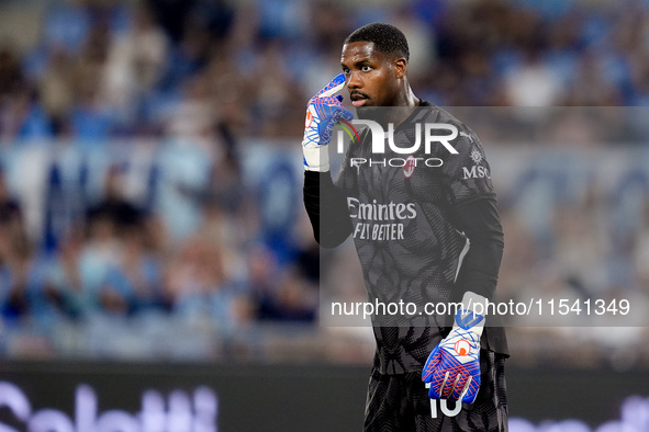 Mike Maignan of AC Milan gestures during the Serie A Enilive match between SS Lazio and AC Milan at Stadio Olimpico on Aug 31, 2024 in Rome,...