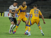 Guido Pizarro #19 of Tigres controls the ball during Matchday 6 against Pumas as part of the Torneo de Apertura 2024 Liga MX at Estadio Olim...