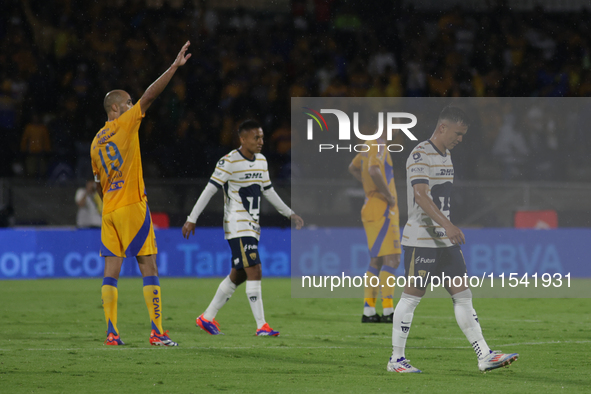 Guido Pizarro #19 of Tigres during Matchday 6 against Pumas as part of the Torneo de Apertura 2024 Liga MX at Estadio Olimpico Universitario...