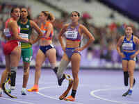 B Hatz of United States of America in action in Women's 200m - T64 Round 1 during the Paris 2024 Paralympic Games at Stade de France on Sept...