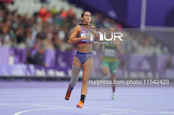 B Hatz of United States of America in action in Women's 200m - T64 Round 1 during the Paris 2024 Paralympic Games at Stade de France on Sept...