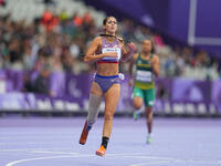 B Hatz of United States of America in action in Women's 200m - T64 Round 1 during the Paris 2024 Paralympic Games at Stade de France on Sept...