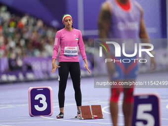 Hajar Safarzadeh Ghahderijani of Islamic Republic of Iran in action in Women's 400m - T12 Final during the Paris 2024 Paralympic Games at St...