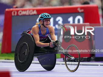 Susannah Scaroni of United States of America celebrates winning bronze in Women's 1500m - T54 Final during the Paris 2024 Paralympic Games a...