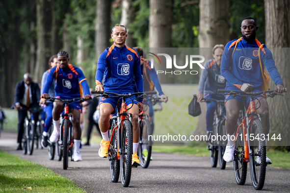 Netherlands player Xavi Simons and Netherlands player Lutsharel Geertruida during the training and press conference for the Netherlands Nati...