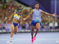 Jerusa Geber Dos Santos of Brazil celebrates winning gold in Women's 100m - T11 Final during the Paris 2024 Paralympic Games at Stade de Fra...