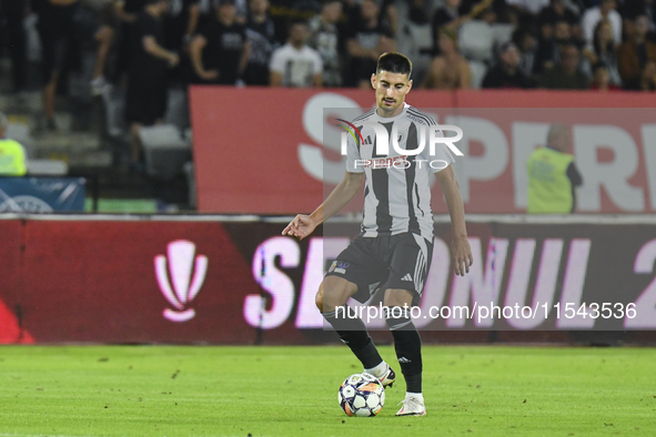 Iulian Cristea is in action during Universitatea Cluj vs. Dinamo Bucuresti at Cluj Arena in Cluj-Napoca, Romania, on September 2, 2024. 