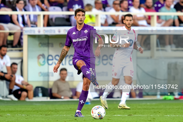 Danilo Cataldi of ACF Fiorentina in action during the Serie A Enilive match between ACF Fiorentina and AC Monza at Stadio Artemio Franchi on...