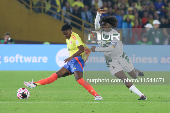 Yunaira Lopez of Colombia and Naomi Eto fight for the ball during the FIFA U-20 Women's World Cup 2024 match between Colombia and Cameroon a...