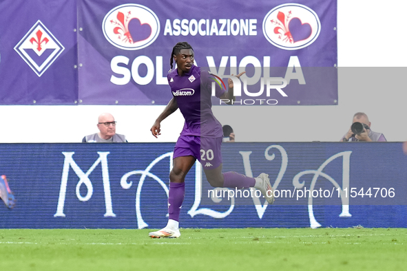 Moise Kean of ACF Fiorentina celebrates after scoring first goal during the Serie A Enilive match between ACF Fiorentina and AC Monza at Sta...