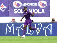 Moise Kean of ACF Fiorentina celebrates after scoring first goal during the Serie A Enilive match between ACF Fiorentina and AC Monza at Sta...