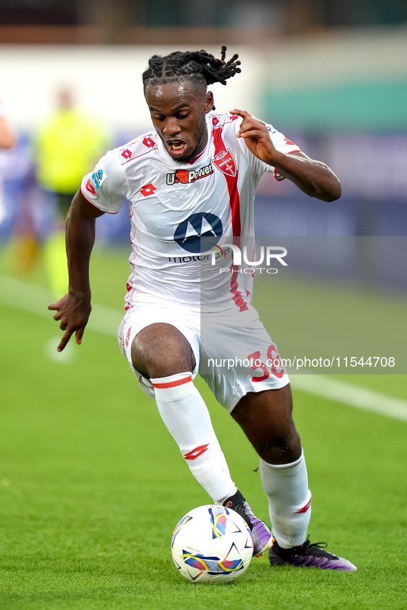 Warren Bondo of AC Monza in action during the Serie A Enilive match between ACF Fiorentina and AC Monza at Stadio Artemio Franchi on Septemb...