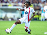 Warren Bondo of AC Monza in action during the Serie A Enilive match between ACF Fiorentina and AC Monza at Stadio Artemio Franchi on Septemb...