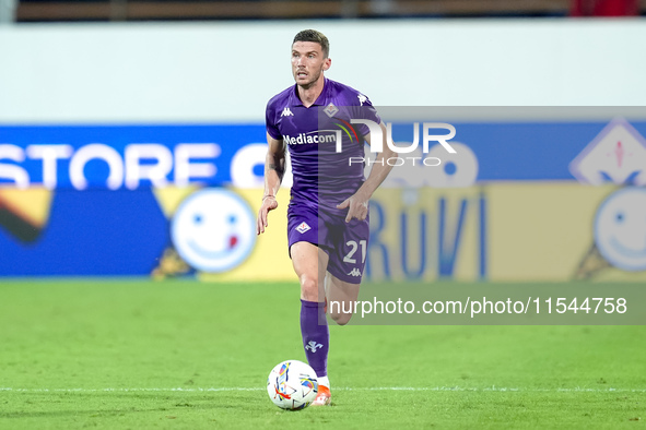 Robin Gosens of ACF Fiorentina in action during the Serie A Enilive match between ACF Fiorentina and AC Monza at Stadio Artemio Franchi on S...