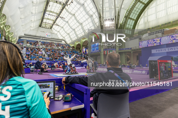 Beatrice Maria ''Bebe'' Vio Grandis of Italy competes against Nadiia Doloh of Ukraine during the Women's Foil Category B Quarterfinal at Gra...